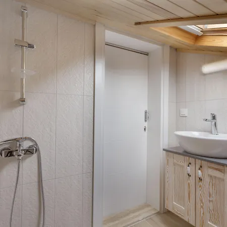 Aparthotel Kybele 2*