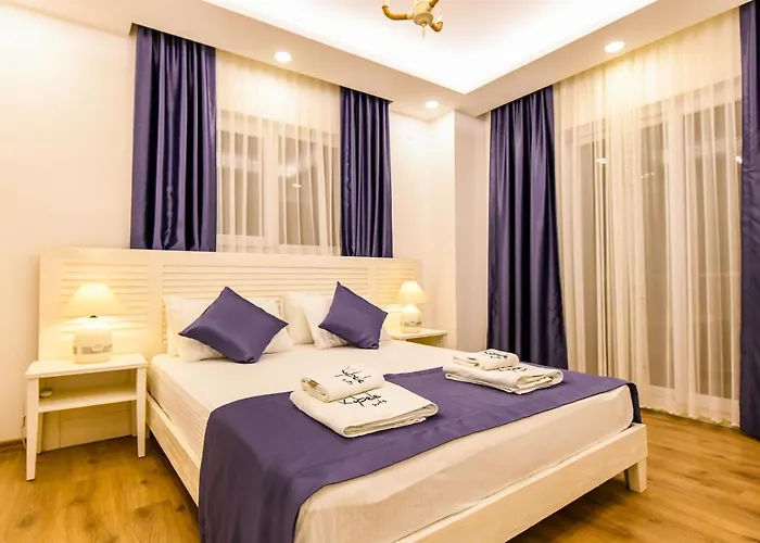 Aparthotel Kybele 2*